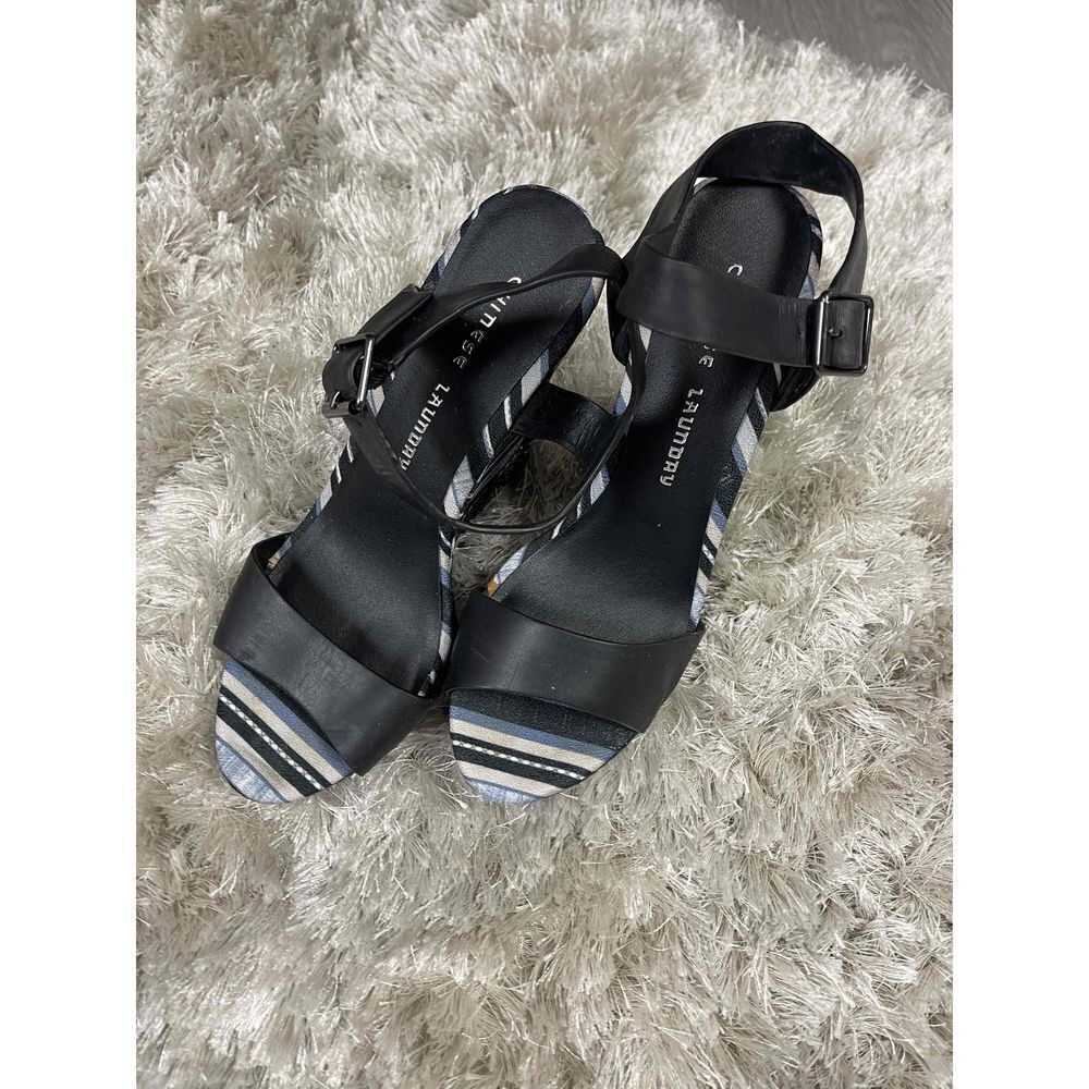 Chinese Laundry Wedge Sandals Size 8.5